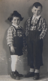 Brothers Škorpil, 1947