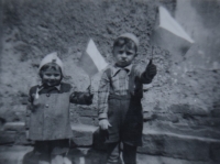 Alois a Luděk Škorpilovi, květen 1945