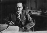 His father, Václav Hofman DVM