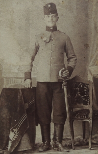 Manželův strýc, dragoun, Vincenc Kadlčák, přelom 19. a 20. století