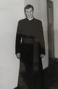 Fr. Sedláček v nové klerice, Litoměřice, 1971