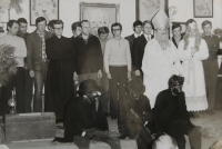 Mikulášská besídka v kněžském semináři, Fr. Sedláček první vpravo, Litoměřice, 1973