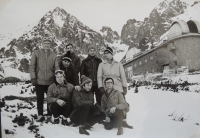 Bohoslovci v Tatrách, Fr. Sedláček uprostřed dole, 1973–1974