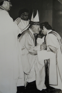 Jáhenské svěcení, biskup Tomášek, Litoměřice, 7. prosince 1974