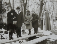 Pohřeb, Přerov, 1975