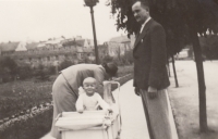 With his parents, about 1939
