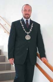 Petr Bratský byl starostou MČ Praha 13 mezi lety 1990 a 2002