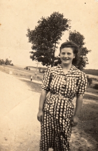 Marie Pavelková in Záblatí (circa 1950)