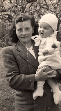 Marie Pavelková with her son Vašík in Záblatí (1948)
