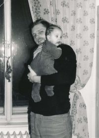 Martin Fendrych se synem Matyášem, 1982