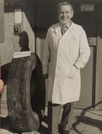 Josef Jakubíček v zaměstnání, 1958