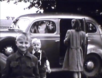 Jiří a František Martínkovi s maminkou Marií Martínkovou 