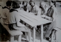 S kamarádkami v Pionýru