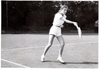 Na tenise, červen 1956