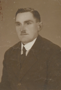 Tatínek František Vopařil v roce 1940