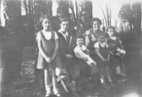 Rodina Veverkova, Usť Čorná, 1934