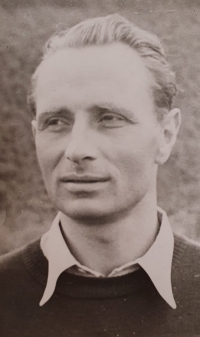 Vězněný snoubenec a gymnaziální profesor Vlastimil Kučera, r. 1948