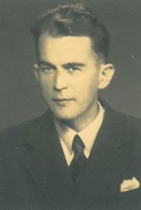 Tatínek Josef Veverka po návratu z Malé pevnosti Terezín, 1945