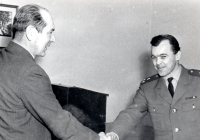 Předání ocenění, šedesátá léta