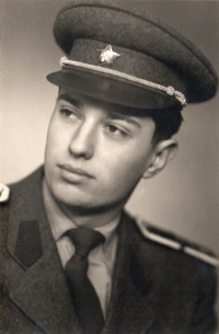 Jan Pokorný as a first-year student at the Jan Evangelista Purkyně Military Medical Academy in Hradec Králové (renamed VLVDÚ JEP in 1958), 1957 


