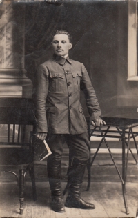 Josefův tatínek Vladislav Vlk