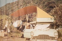 Homemade box on the roof of a car for a tent. The Pechouš family travelled around part of South Africa in this way.