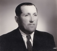 Otec Jakub Přibek asi v roce 1938