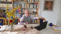 Slavoj Brichcín (při online video hovoru s žáky projektu)