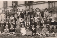 First grade, 1935/36 school year in Košice, Pavlína Pešková in the top second row, second from the left 