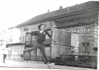 Jenovéfa při závodech