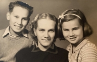 Miloš Mádr, Růžena Mádrová and Svatava Mádrová. 1953 