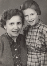 Anna Macková with mom Anna Řídká in her childhood 