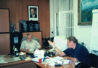 S náměstkem ministra Petrem Roupcem, MŠMT, Praha, 1998