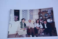 Aleš Kopecký a jeho druhá manželka na oslavě zlaté svatby rodičů (1992)