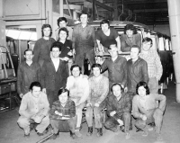 S kolektivem dělníků SVA Holýšov, 1976