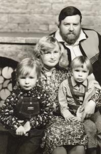 Ludmila Hronová with her husband and sons, roughly in the middle of the 80s 