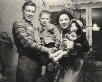 Manželé Langerovi se synem, 1960