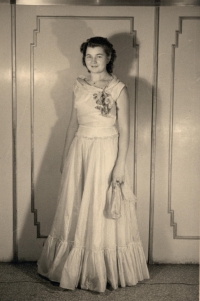 Věra Burešová, plesová sezona 1947–48