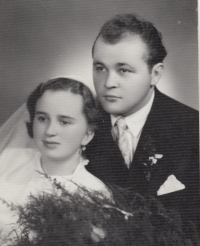 The parents' marriage in the year 1956 