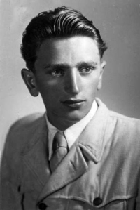Oldřich Jelínek v roce 1943