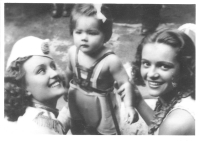 První narozeniny, Švandovo divadlo Praha, 23. srpna 1943