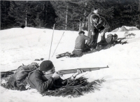 Výcvik ve střelbě místo vojenského výcviku, Liptovský Mikuláš 1954