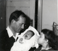 Birth of the third daughter Štěpánka, Prague 1968