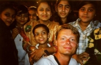 Při natáčení dokumentu Cesta do Indie, 1998