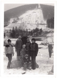 Zimní dovolená s rodinou, asi 1985
