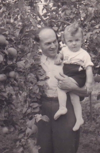 With his father Rudolf Krouza Sr., 1946