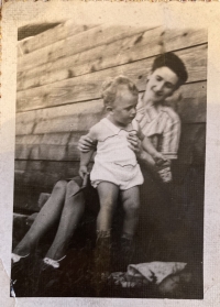 Little Ludovít with his mother