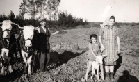 With father Jan and aunt, 1940s