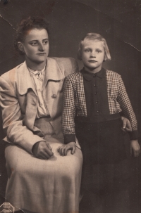 Eliška with her mother