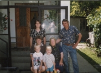 Four generations of Pammer family. Mária on the left in the middle, her mother, son, granddaughter and great-grandchildren, year 1995, Mosonymagyaróvár 